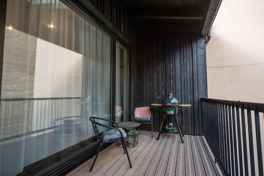 3 Storey Apartment With A Character And A Terrace Riga Exterior photo